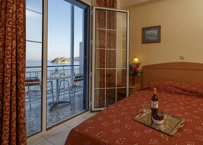 Hotel Tolo Hotel