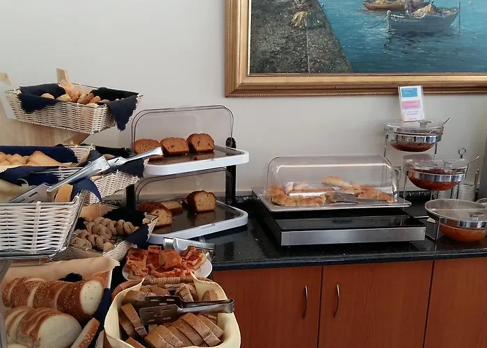 מלון Hotel Tolo טולון