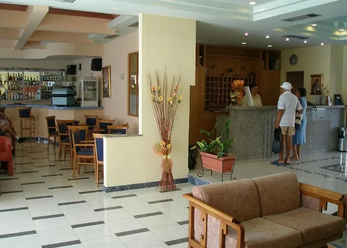 Hotel Tolo