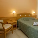 Hotel Tolo ホテル トロン
