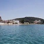 Hotel Tolo ホテル トロン