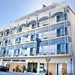 ホテル Hotel Tolo トロン