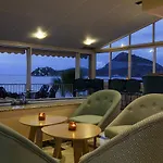 托隆酒店 酒店 托隆