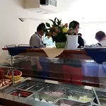 托隆酒店 托隆