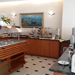 酒店 托隆酒店
