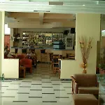 托隆酒店 3*