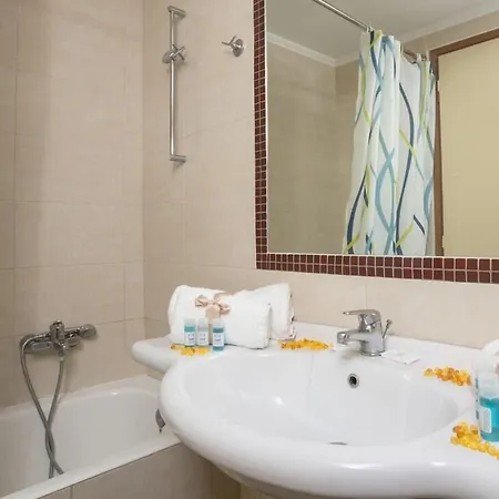 Hotel Tolo 3* تولو