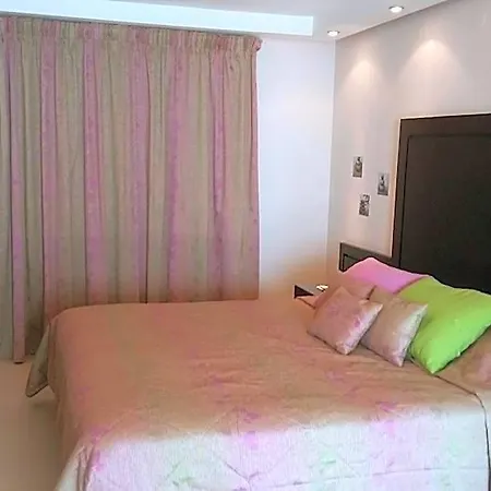 فندق Hotel Tolo