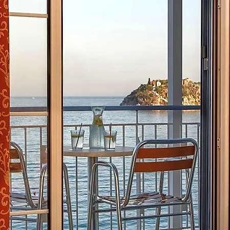 فندق Hotel Tolo 3*