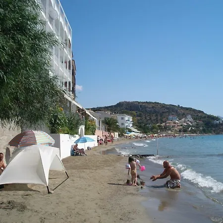 Hotel Tolo Hotel