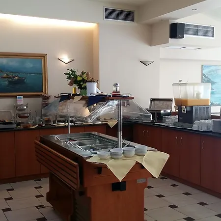 Ξενοδοχείο Τολό Τολό