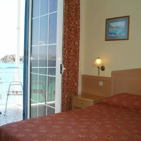 Hotel Tolo 3*