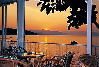 Τολό Ξενοδοχείο Τολό