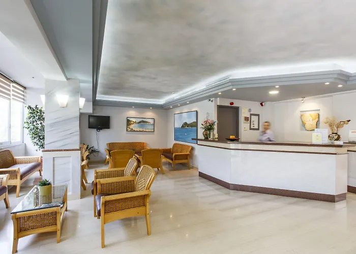 Hotel Tolo Szálloda