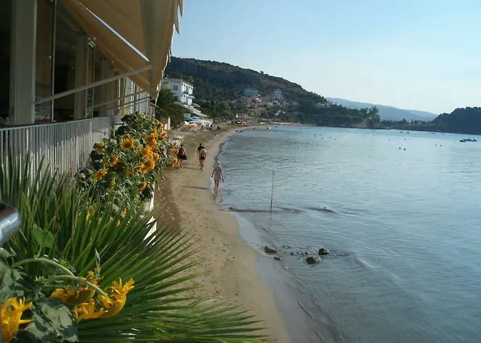 Hotel Tolo Szálloda