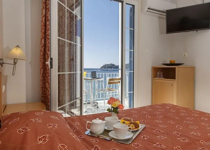Szálloda Hotel Tolo Toló