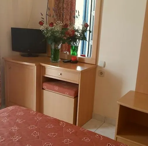 Szálloda Hotel Tolo 3*